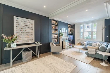 Flat Courtnell Street in City of Westminster