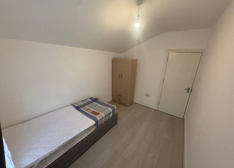 Room Bury Street in Greater London