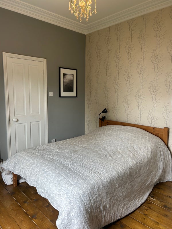 Room Sulina Road in Greater London