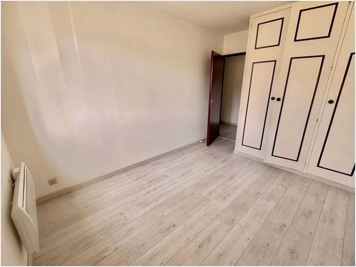 Flat Rue du Faubourg Notre-Dame in Lille