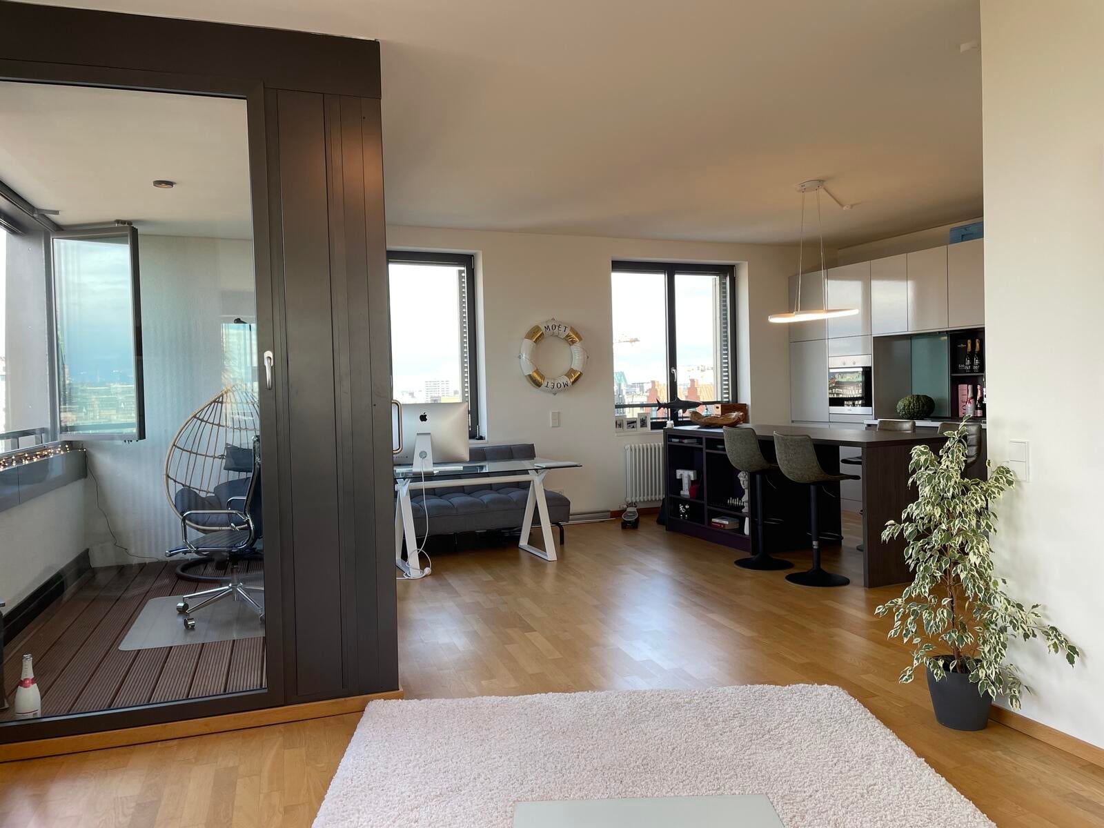 Wohnung Überseeallee in Hamburg