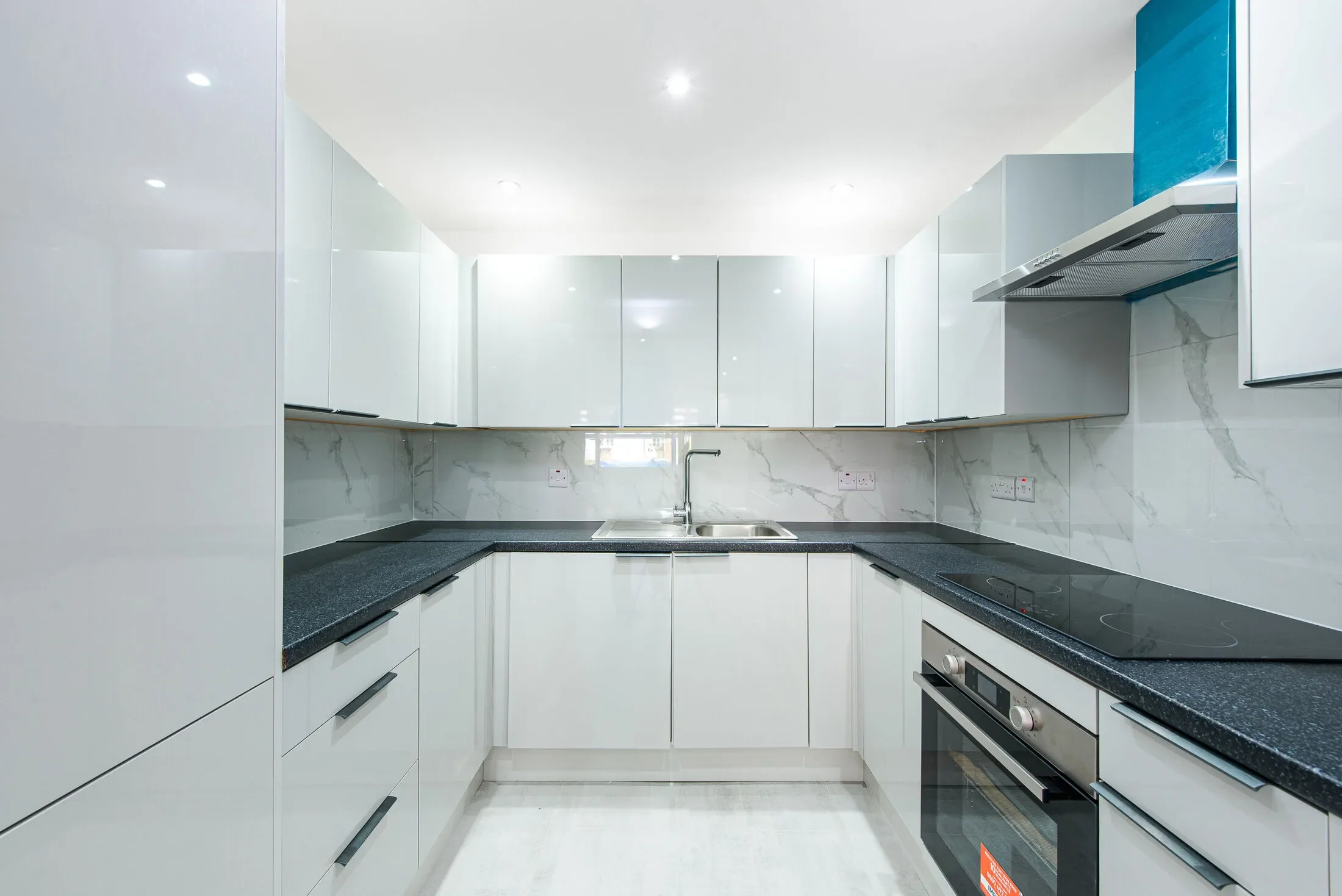 Flat Wellhouse Lane in Greater London