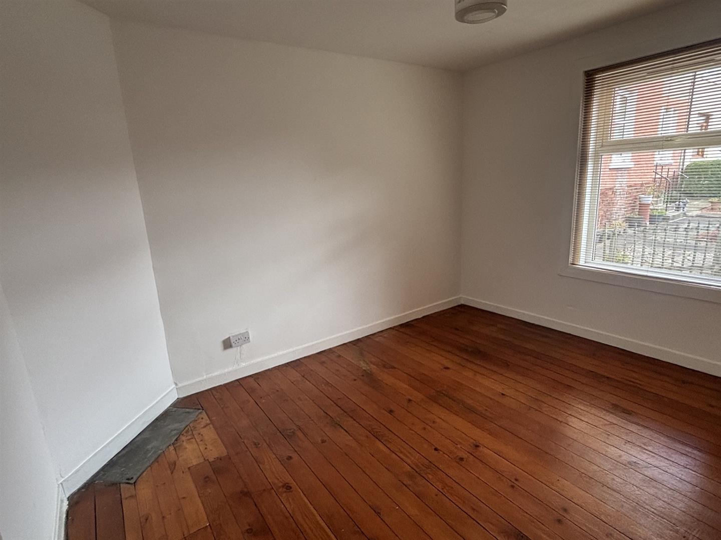 Flat Sneddon Terrace in Hamilton