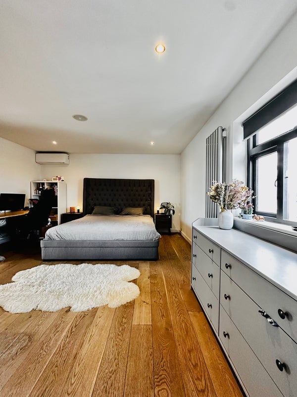 Room Boyd Street in Greater London