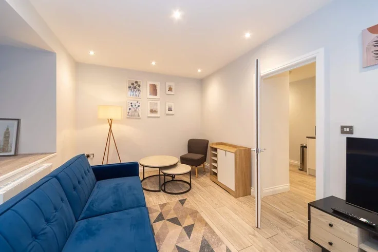 Flat Foxberry Road in Greater London