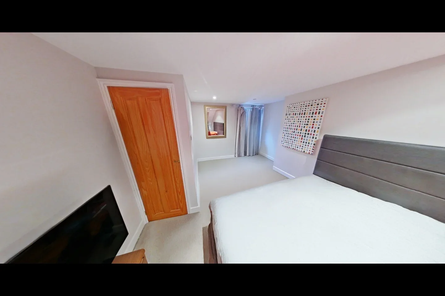 Room Aslett Street in Greater London