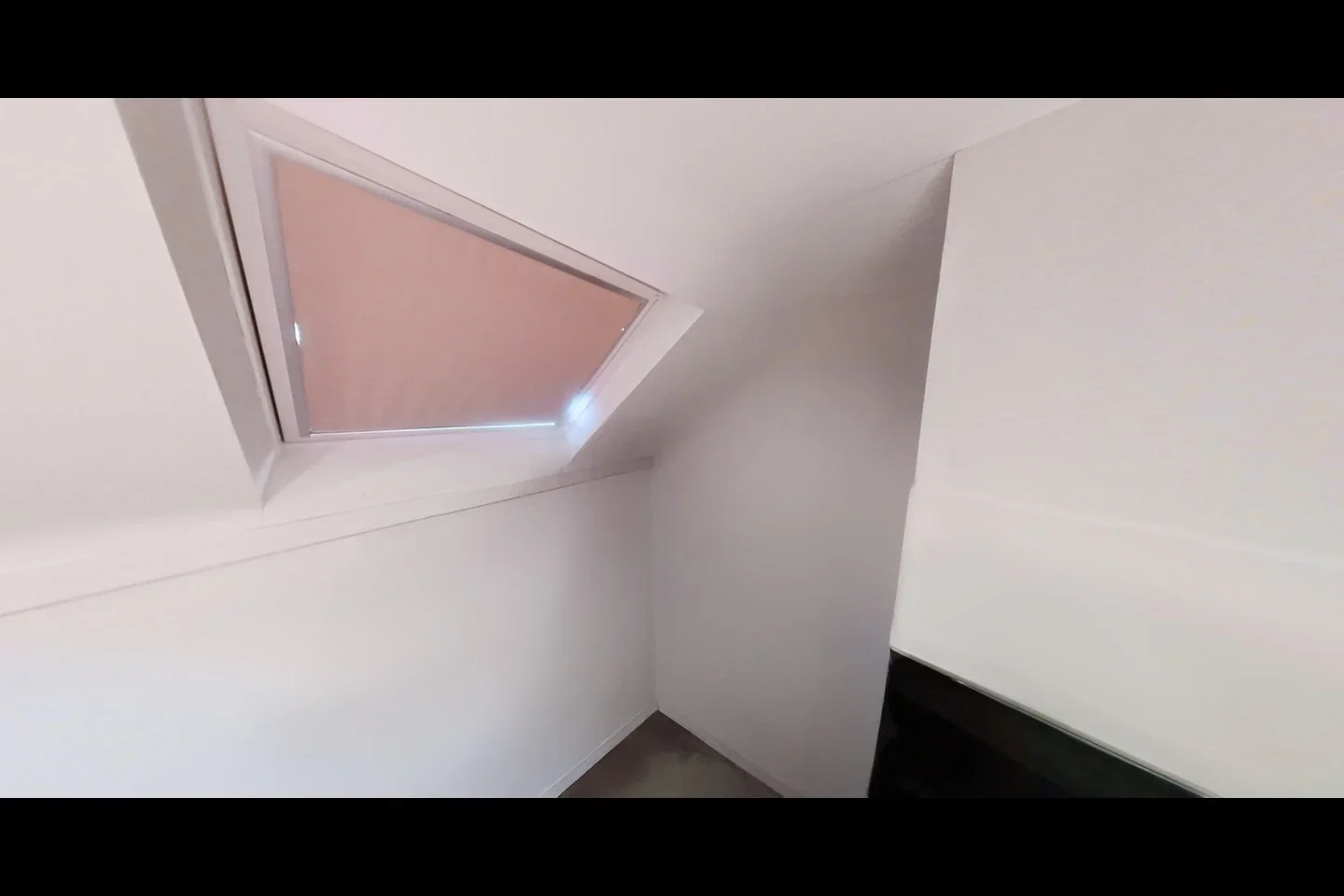 Room Aslett Street in Greater London