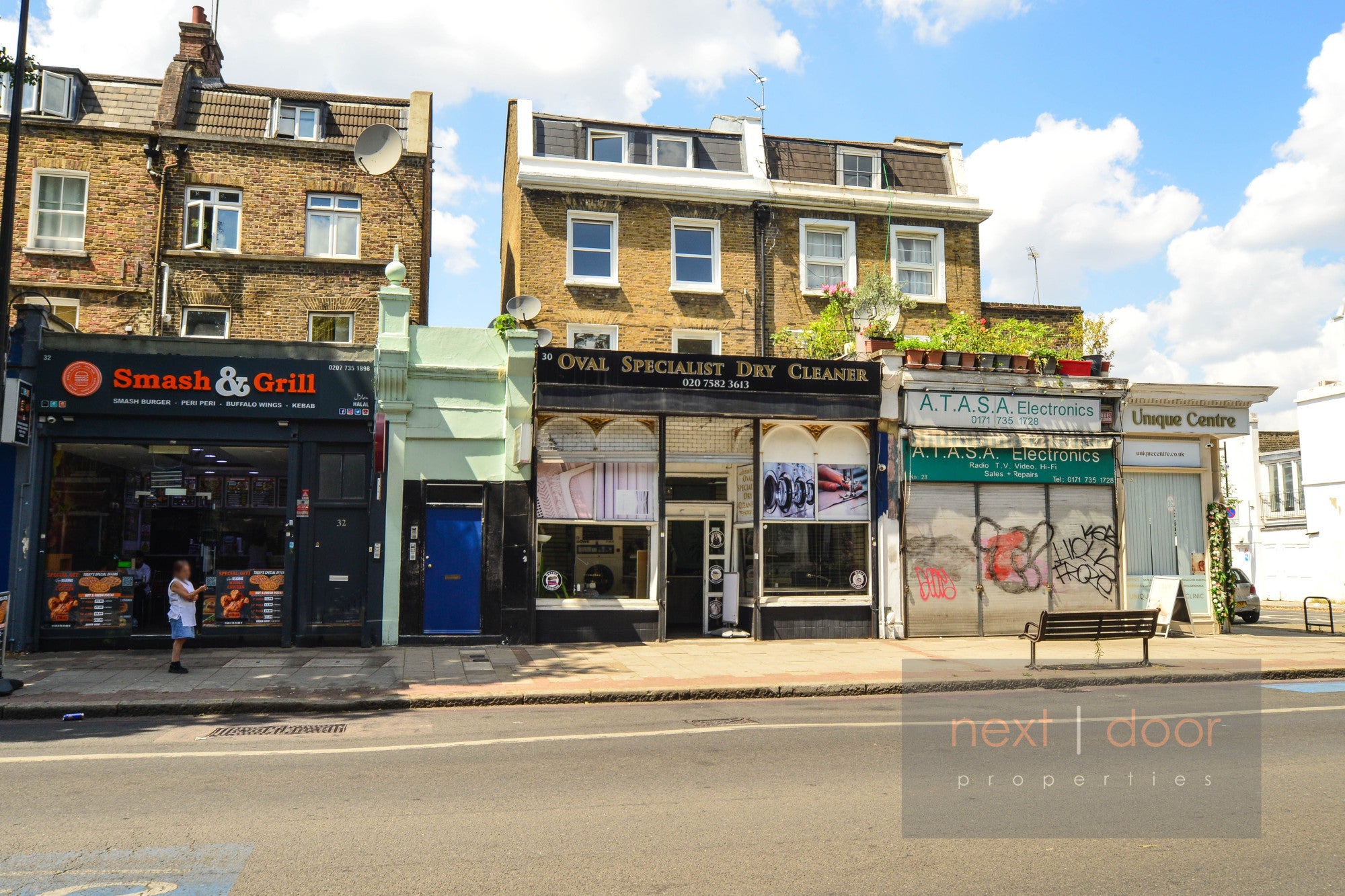 Flat Clapham Road in Greater London