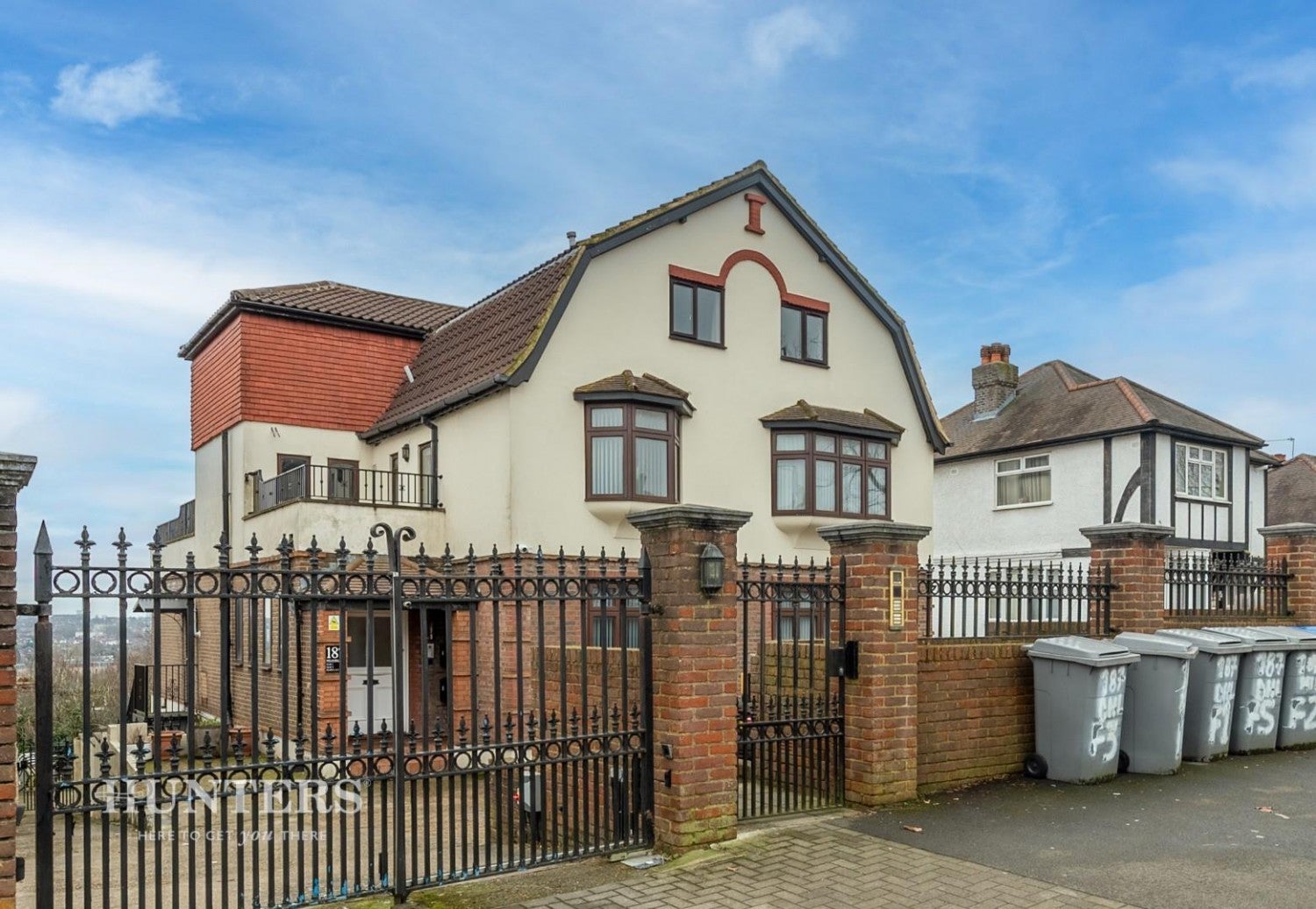 Flat Dollis Hill Avenue in Greater London