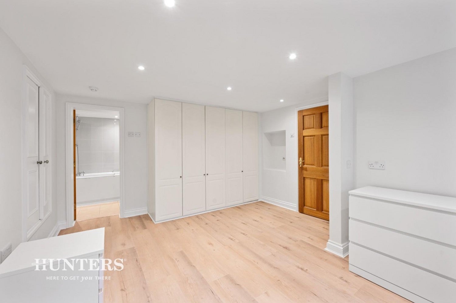 Flat Dollis Hill Avenue in Greater London
