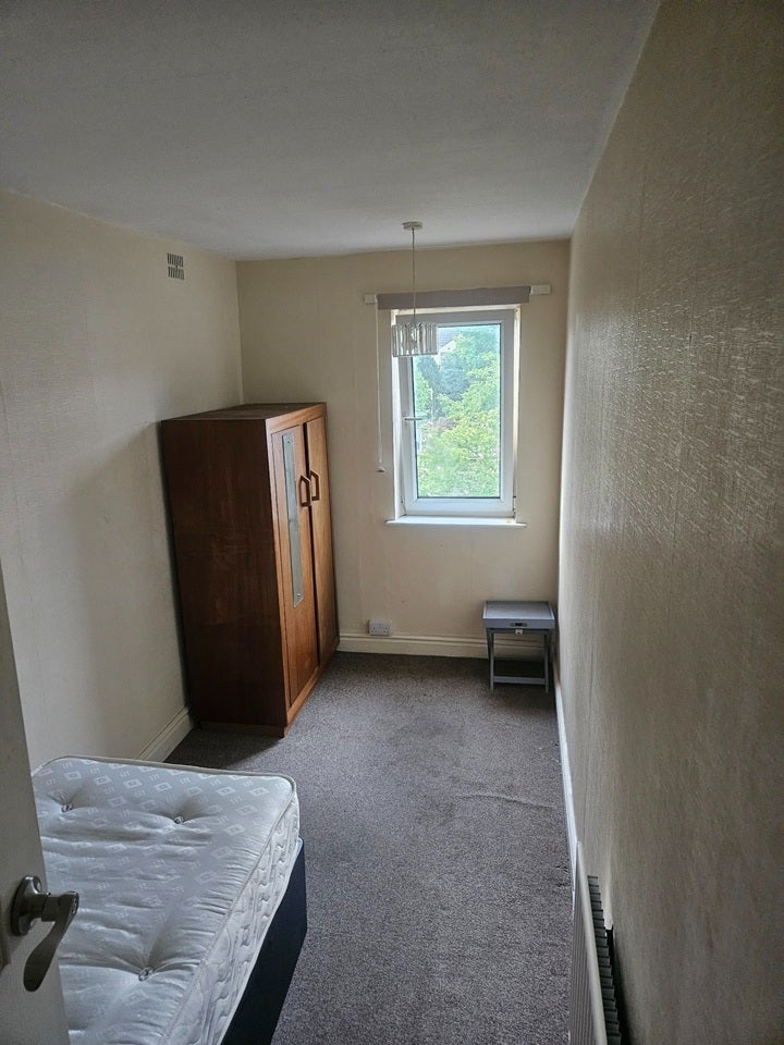 Room Hunter Street in East Staffordshire