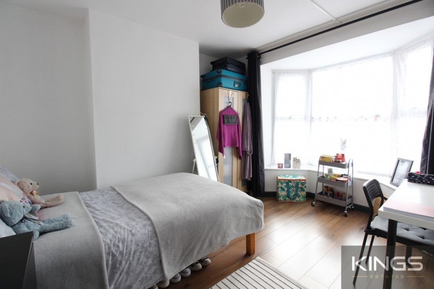 Flat Harefield Road in Southampton