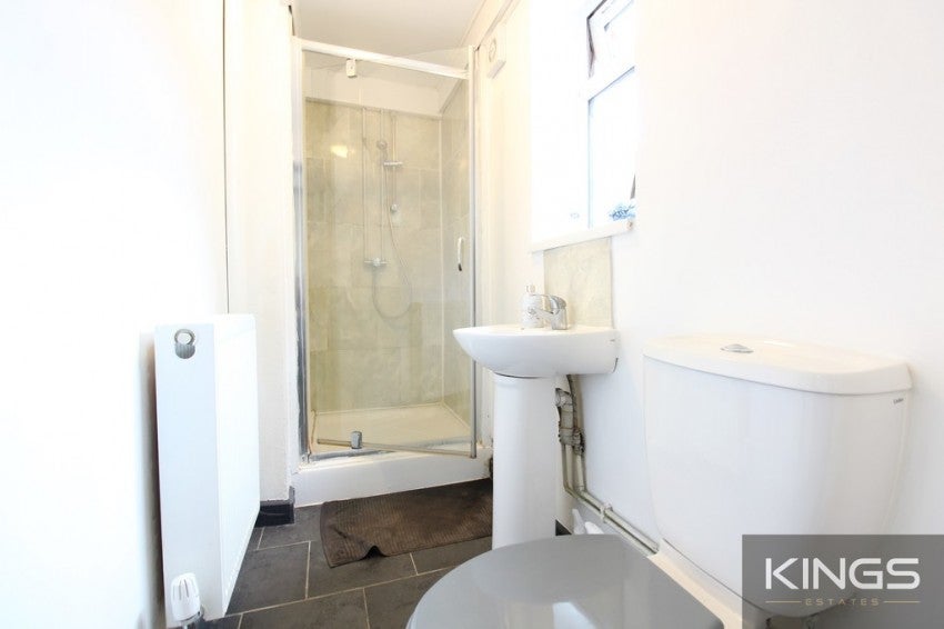 Flat Harefield Road in Southampton