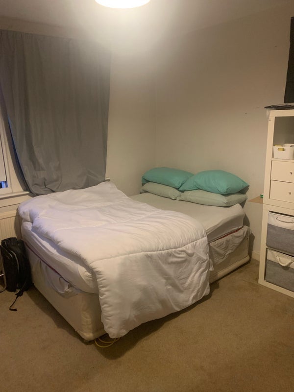 Room Lussielaw Road in City of Edinburgh