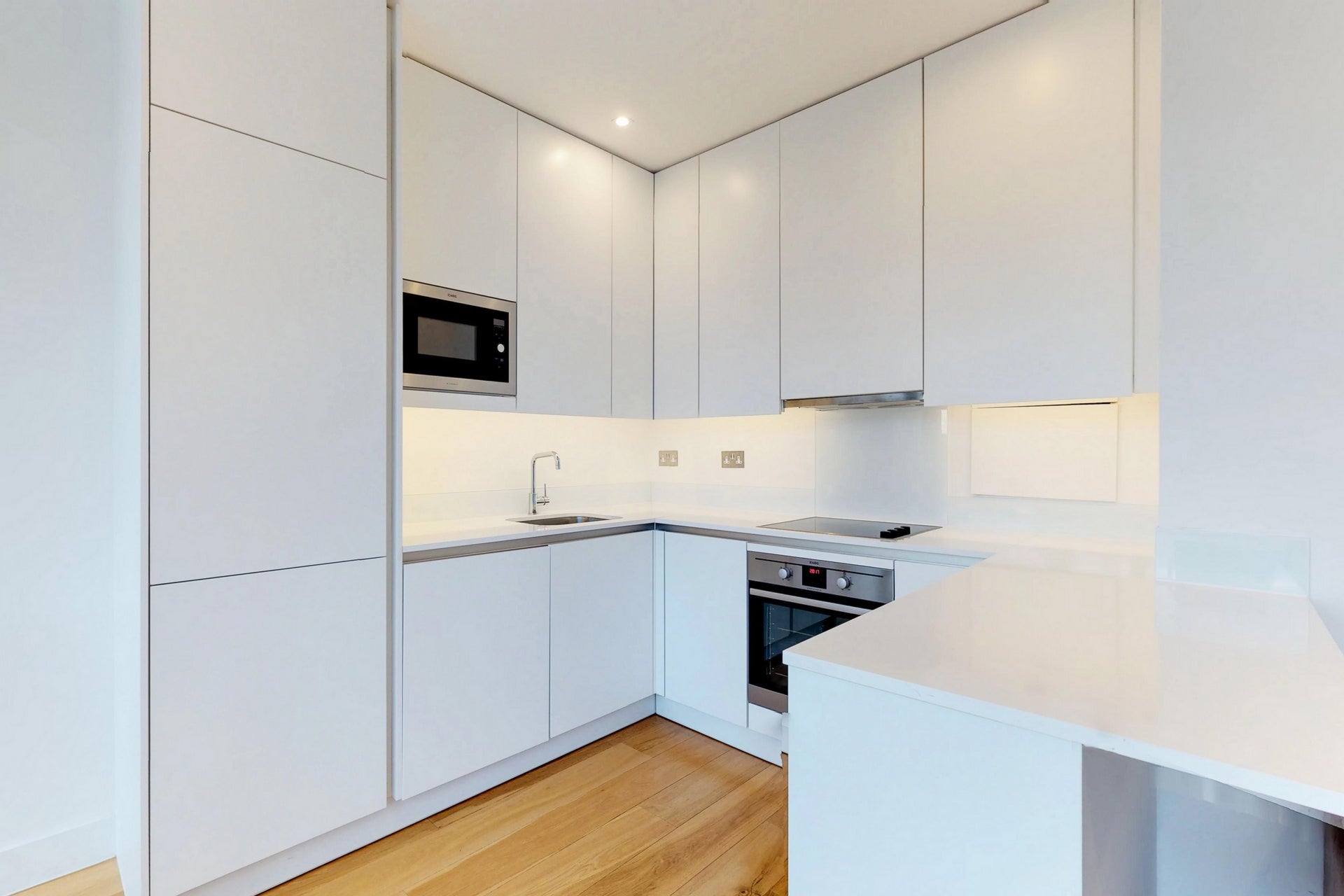 Flat Plumbers Row in Greater London