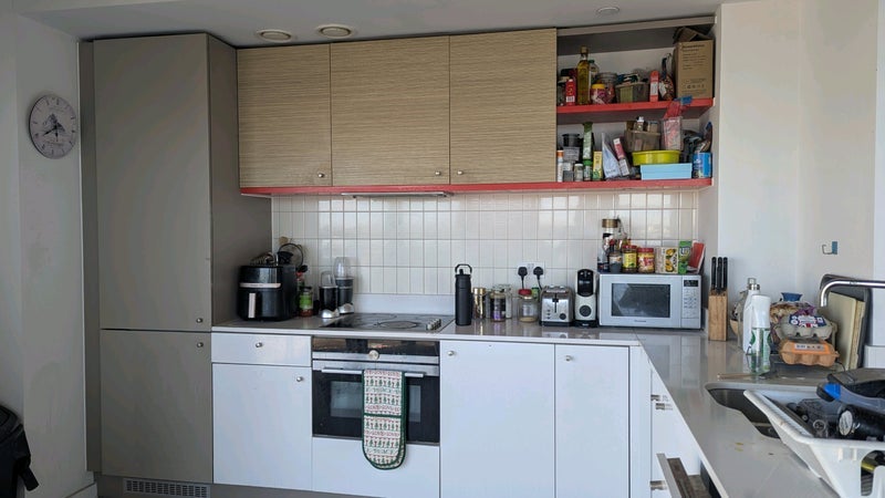 Flat Silvertown Way in Greater London