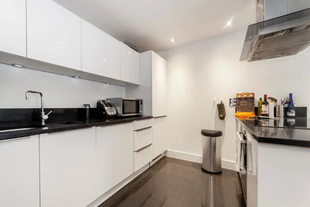 Flat Rochester Row in London