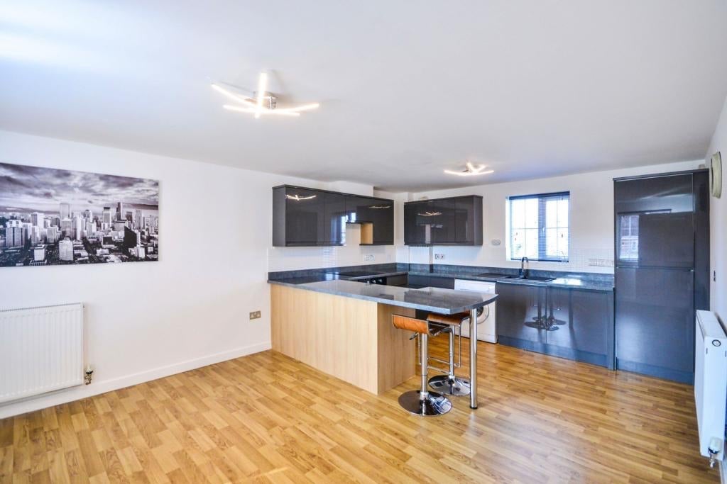 House Gresham Close in Ashfield