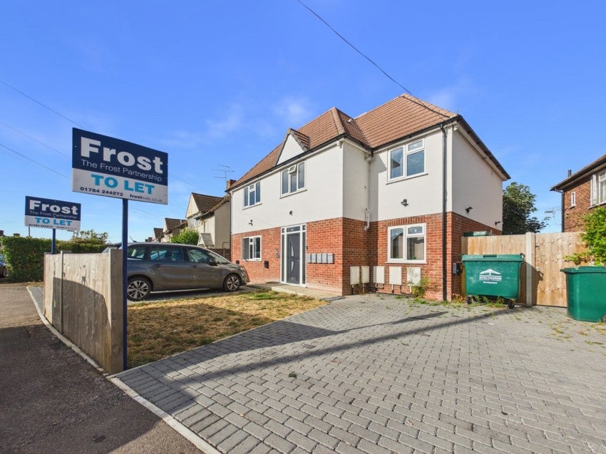 Flat Desford Way in Borough of Spelthorne