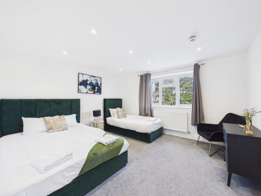 Flat Desford Way in Borough of Spelthorne