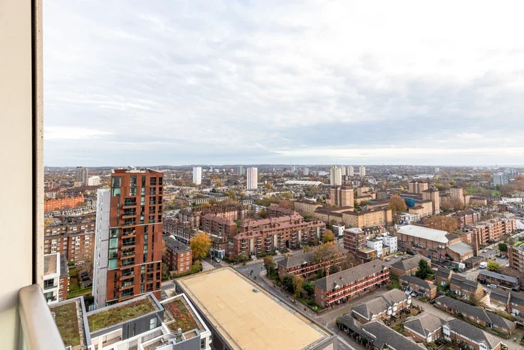 Flat Wandsworth Road in Greater London