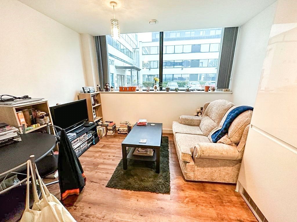 Flat Ashton Lane in Trafford