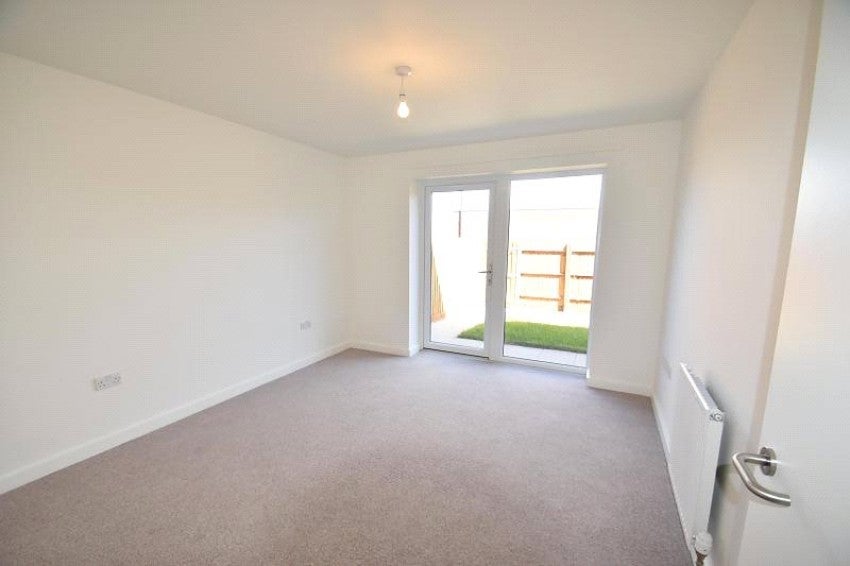 Flat Neal Close in Denham