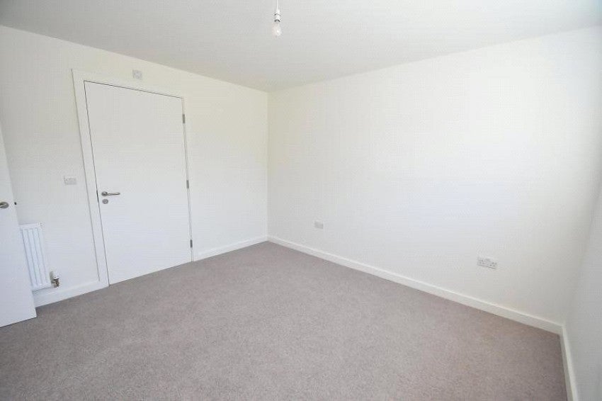Flat Neal Close in Denham
