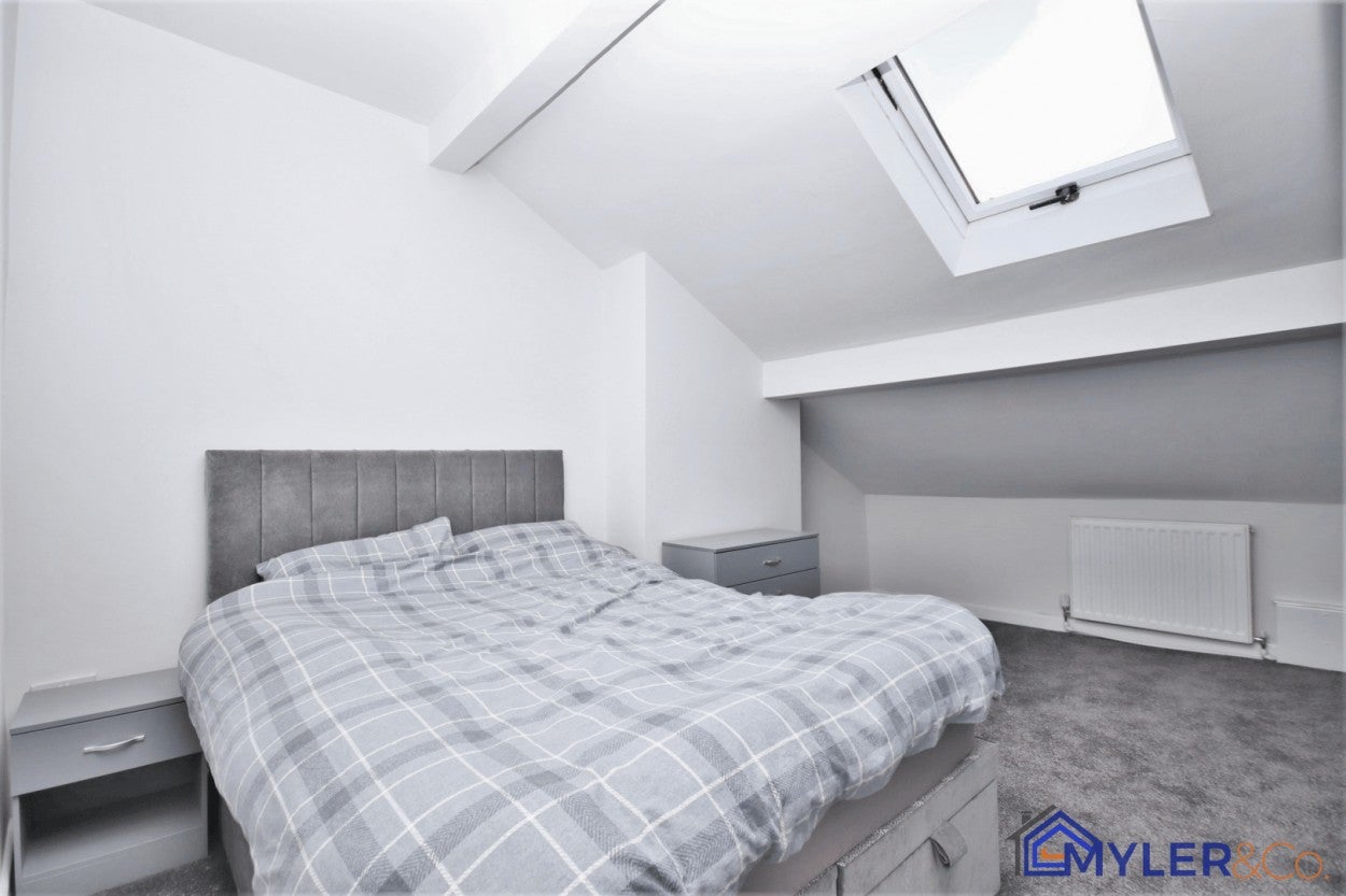Room Ross Street in Widnes
