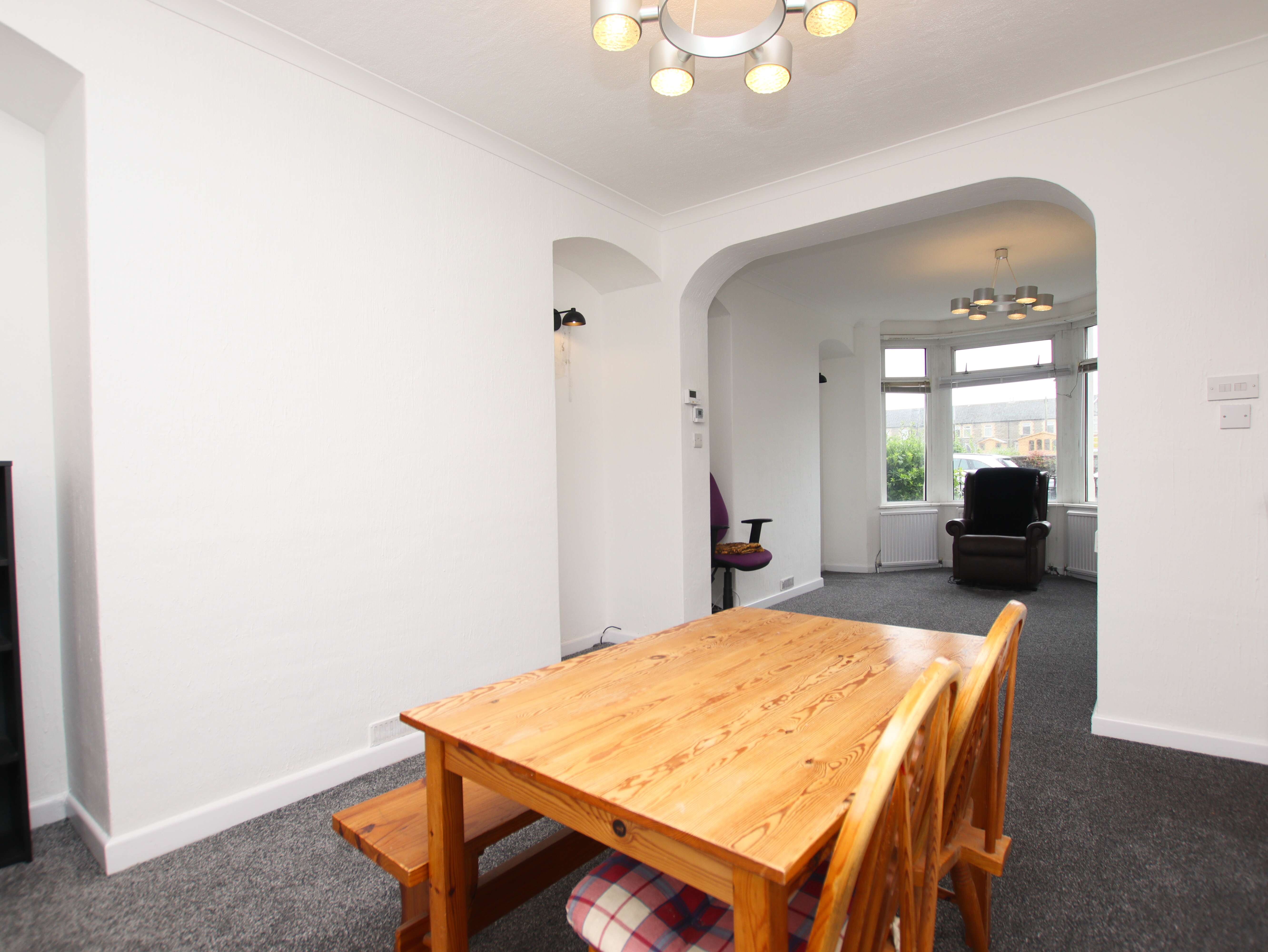 Flat Cerdin Avenue in Pontyclun