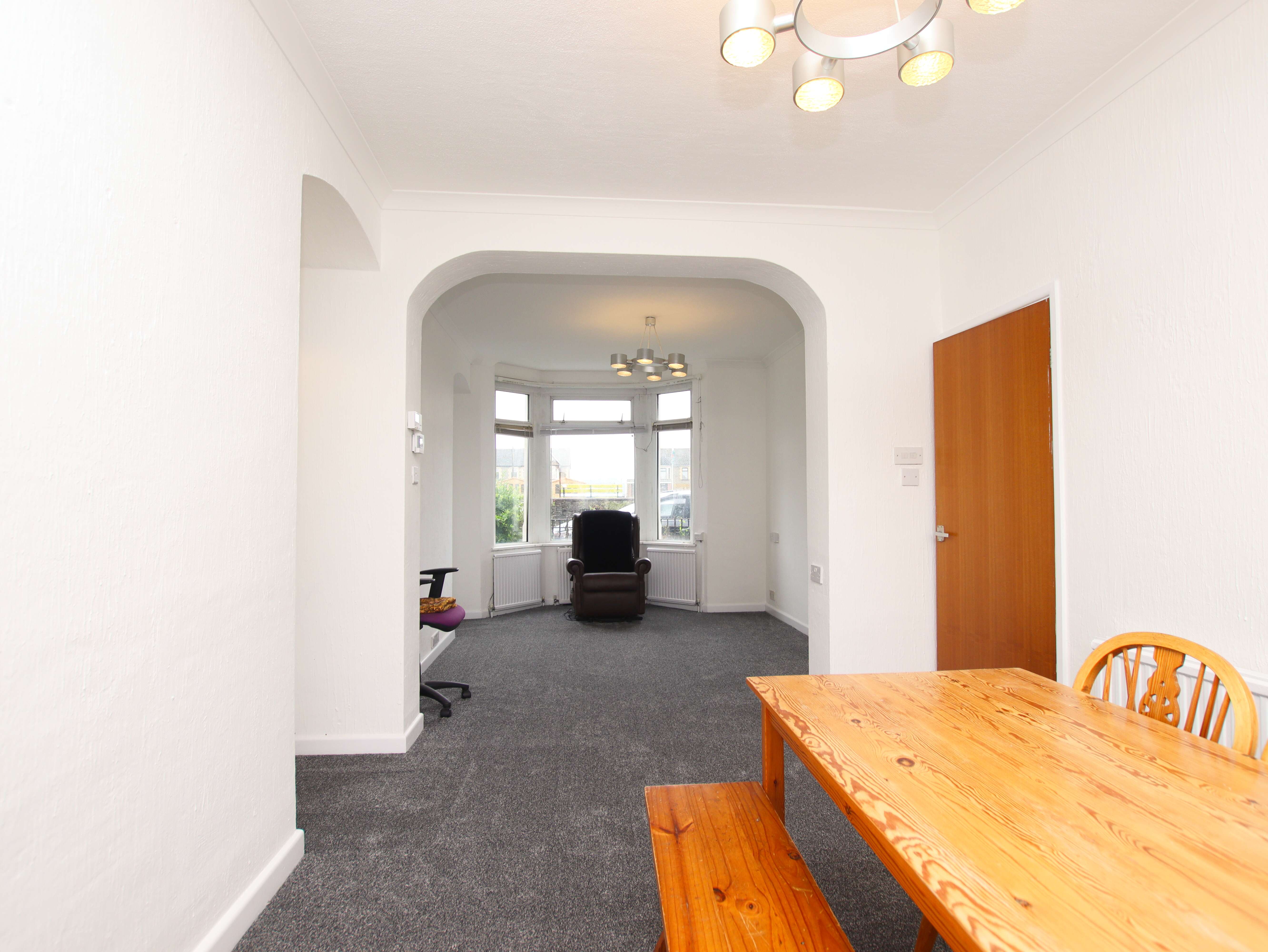 Flat Cerdin Avenue in Pontyclun