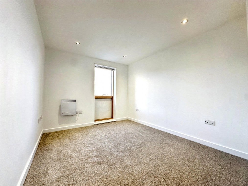 Flat Durnsford Road in Greater London