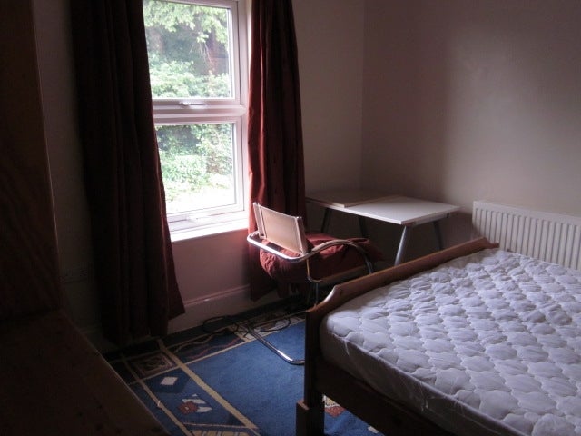 Room Peel Street in Derby
