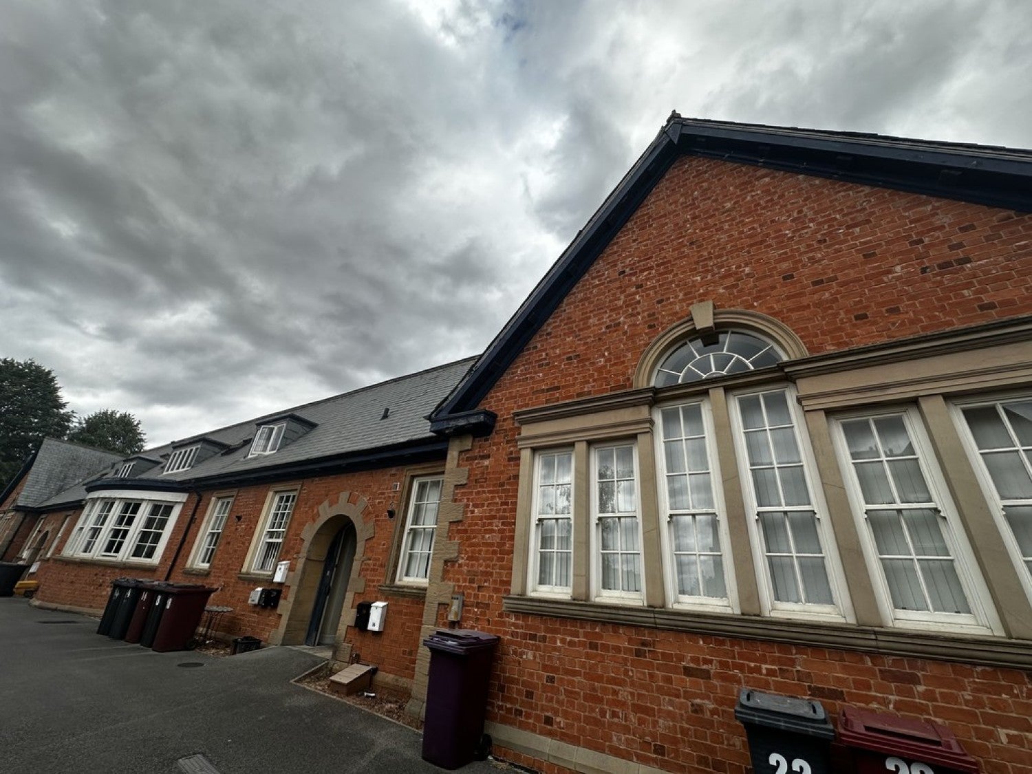 Flat Laburnum Close in Bolsover