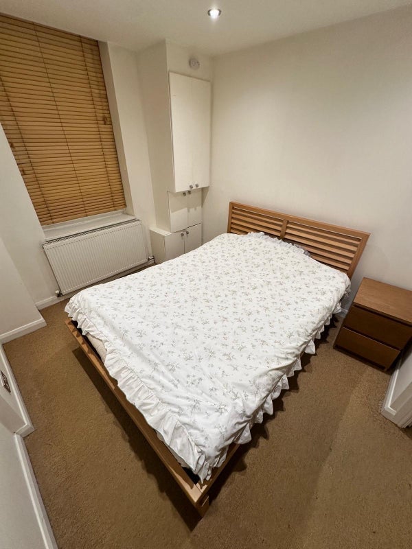 Room Tavistock Street in City of Westminster