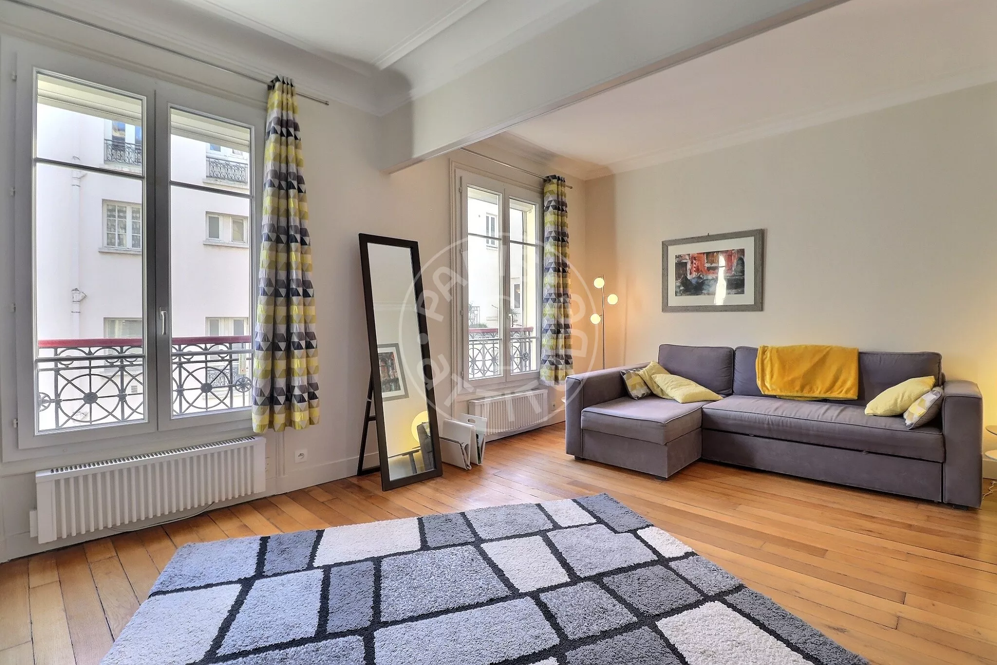 Flat Rue Legendre in Paris