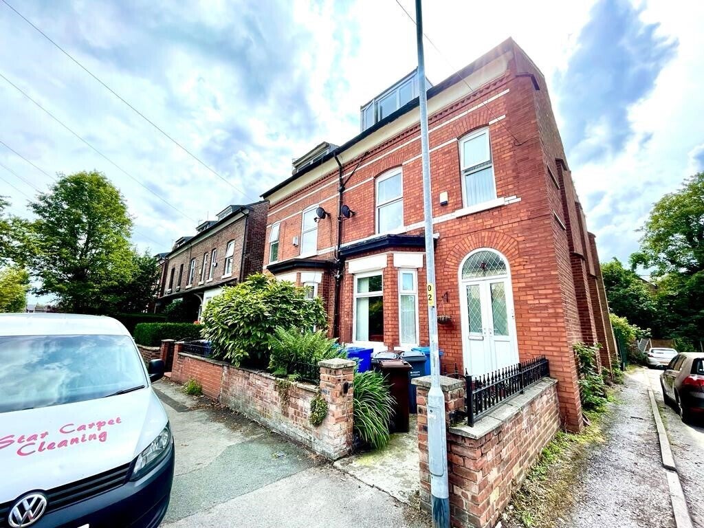 House Brundretts Road in Manchester