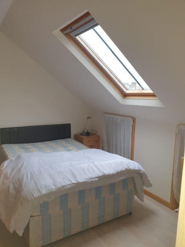 Room Heathfield Road in Greater London