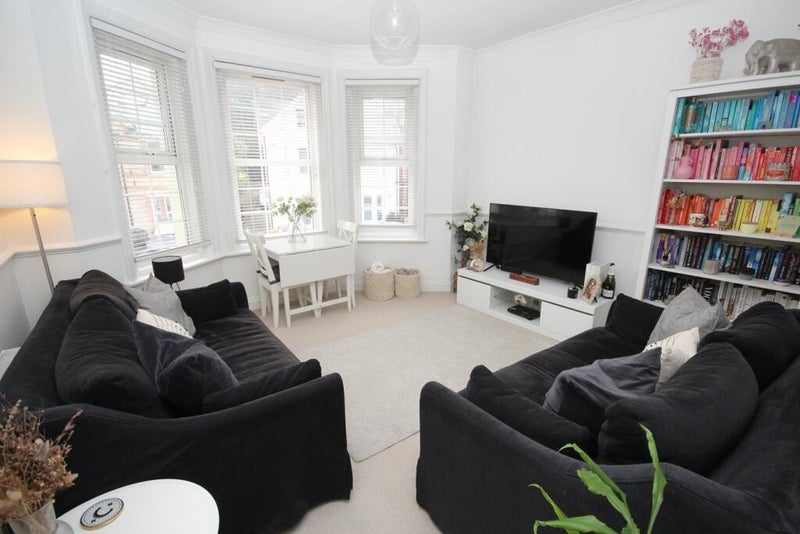 Room Westbourne Park Road in Bournemouth