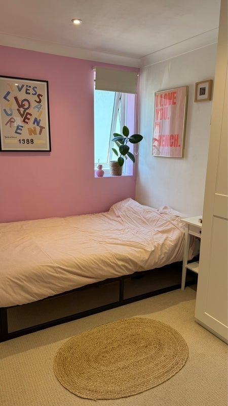 Room Westbourne Park Road in Bournemouth
