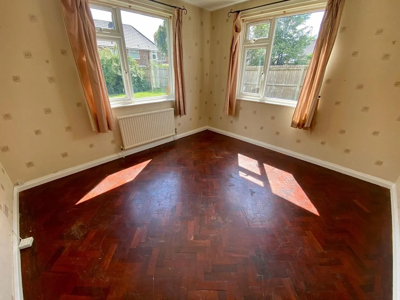 Room St George's Road in Huyton