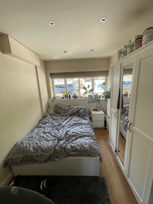 Room Pilkington Road in Nottingham