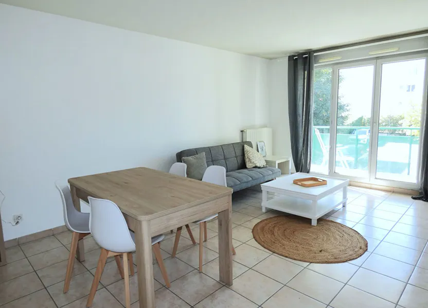 Flat Rue des Collonges in Saint-Genis-Laval