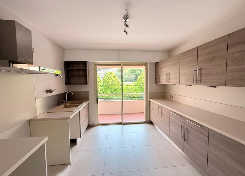 Flat Chemin de la Pierre Droite in Vence