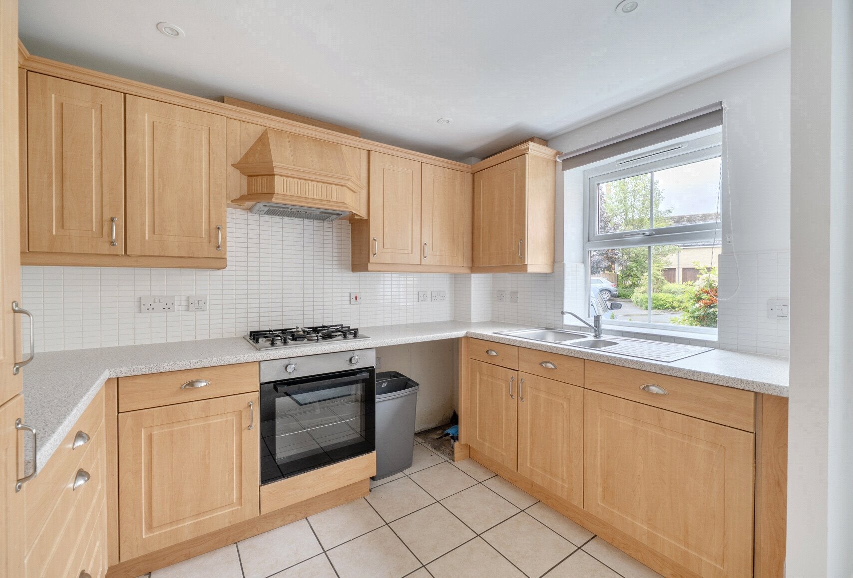 Flat Deans Court in Bishop's Cleeve