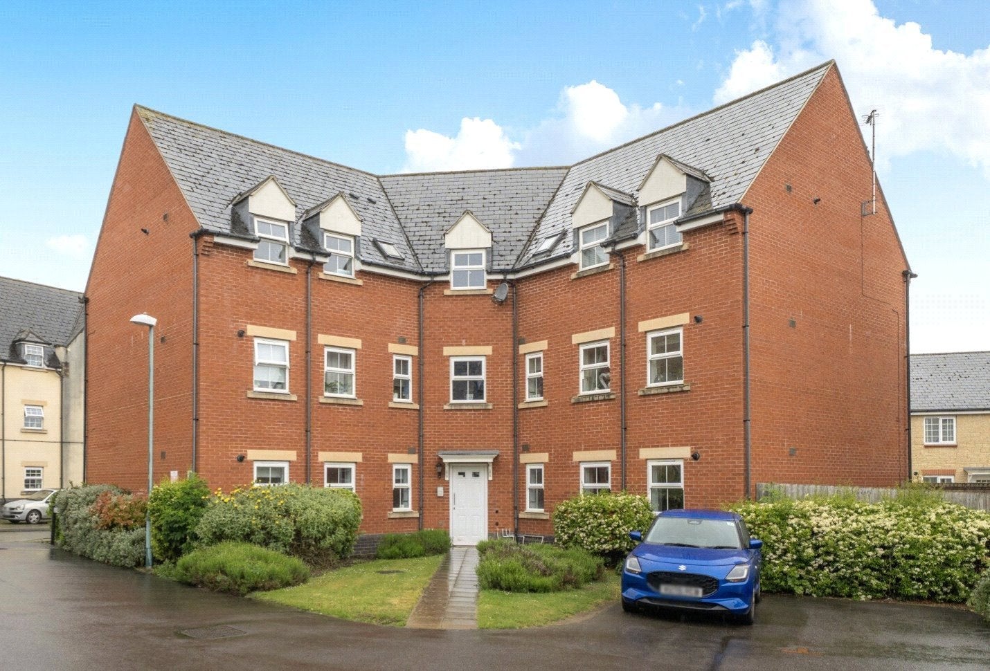 Flat Deans Court in Bishop's Cleeve