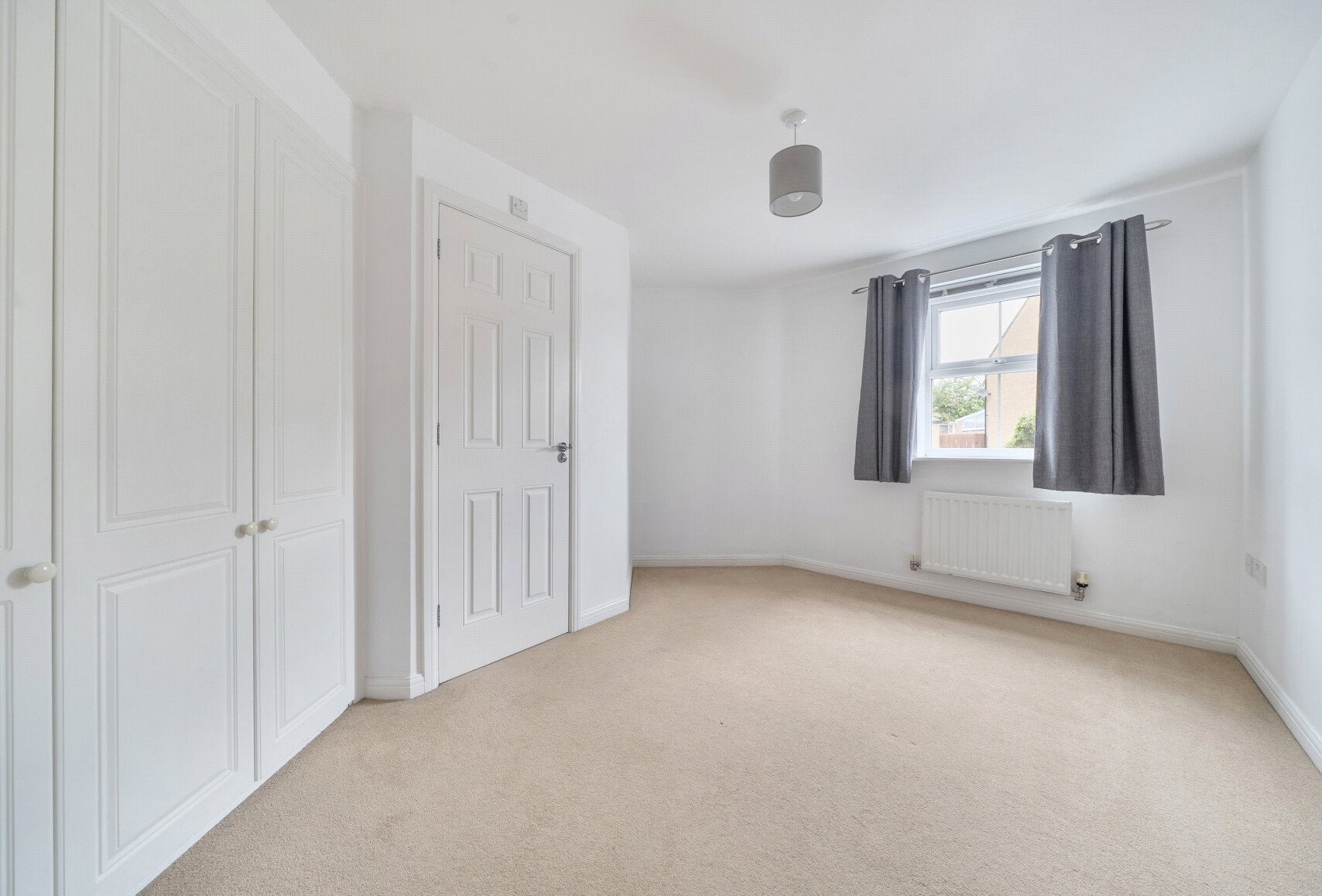 Flat Deans Court in Bishop's Cleeve