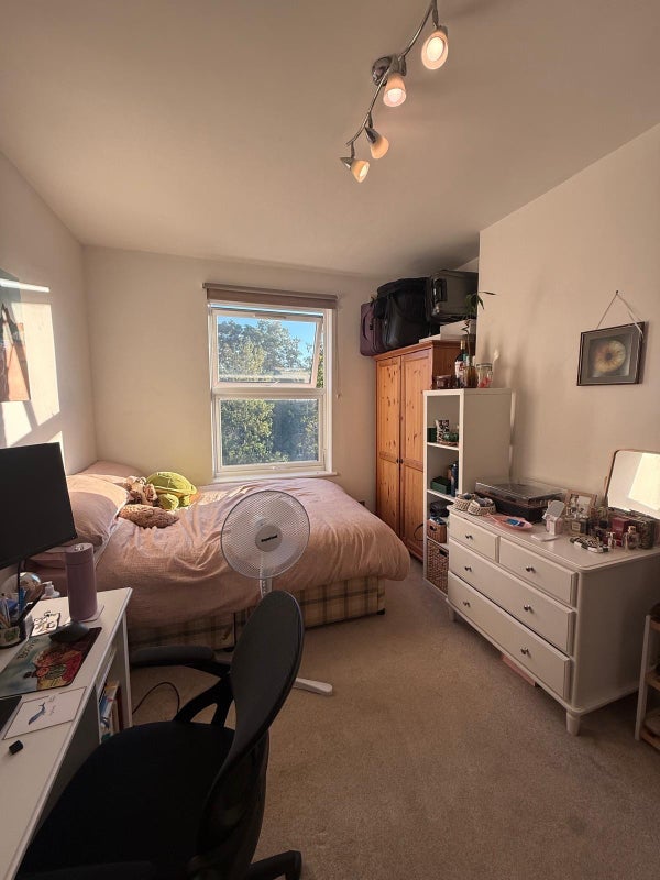 Room Fordwych Road in Greater London