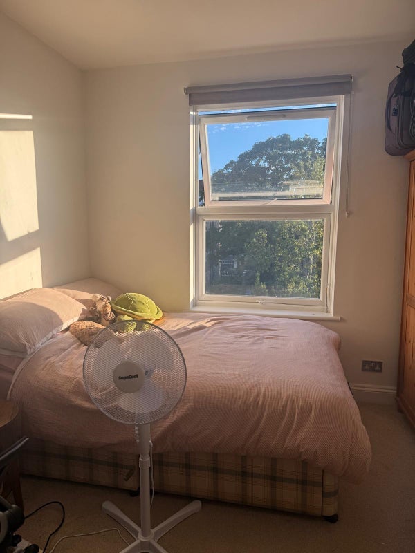 Room Fordwych Road in Greater London