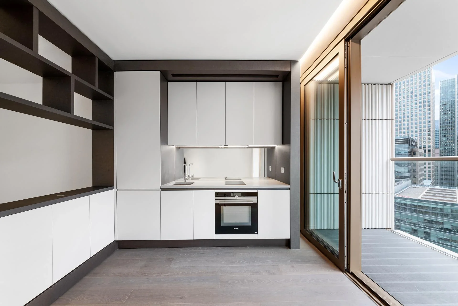 Flat Park Drive in Greater London